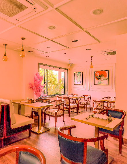 Whitehouse Royal Living Interior